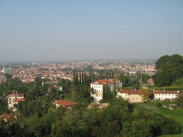 Красные крыши Виченцы
